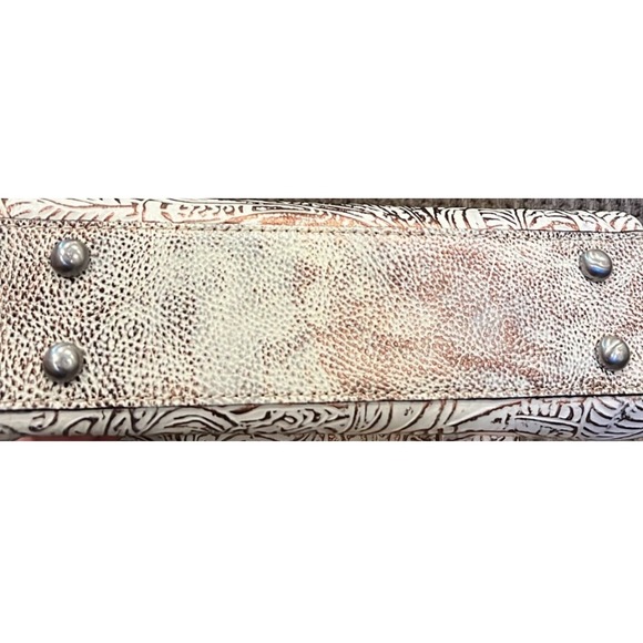 Patricia Nash A199322 White Floral Embossed‎ Leather Crossbody Bag & Coin Purse